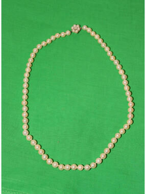 Vintage Single Strand Pearl Necklace 21" Long w. 14k Gold Pearl & Diamond Clasp